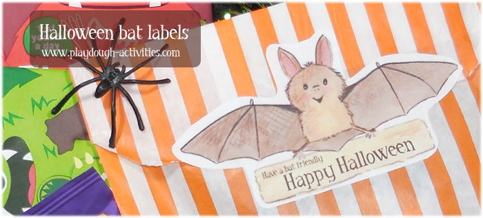 Bat themed happy Halloween and blank gift tag labels